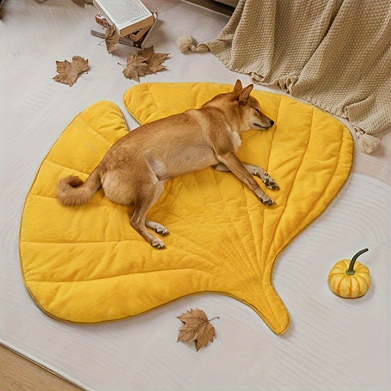 1pc Cozy Leaf-Shaped Pet Mat for Dogs, Double-Sided Pet Blanket with Waterproof Polyester Fill, Hair-Resistant, Warm & Soft for All Seasons, Ideal for Extra Small to Medium Breeds