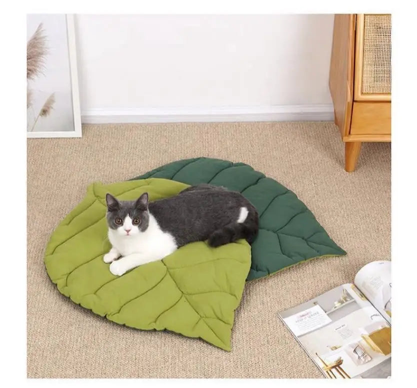 Cat Bed Mats Soft Cotton Leaf Shaped Kitten Cat Puppy Dog Bed Mat Sleep Blanket Home Pets Double Sided Pad Floor Rugs Washable