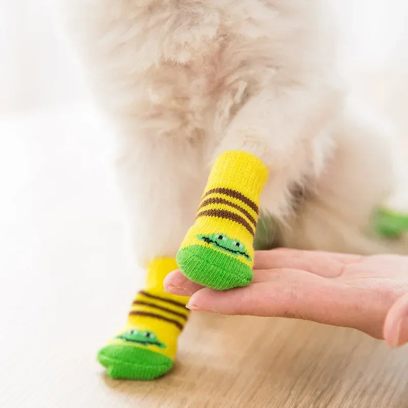 4pcs/set Dog Socks Cute Pattern Foot Covers Winter Warm Anti Slip Shoes Puppy Paw Protector Christmas Gift Pet Accessories