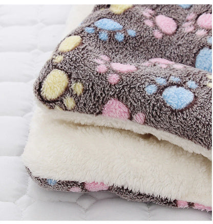 Flannel Thickened Dog Bed Mat Soft Pet Sleeping Mat for Dogs Cats Winter Warm Pet Blanket