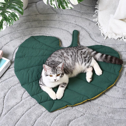 Cat Mattress Leaf Shape Cat Nest Cat and Dog Double-Sided Available Floor Mat Cover Pad Warm and Comfortable Cartoon Cat Bed Ind