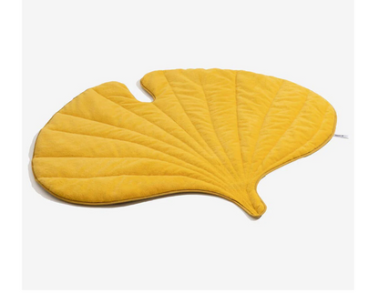 Plush Leaf-Shaped Washable Dog Mat