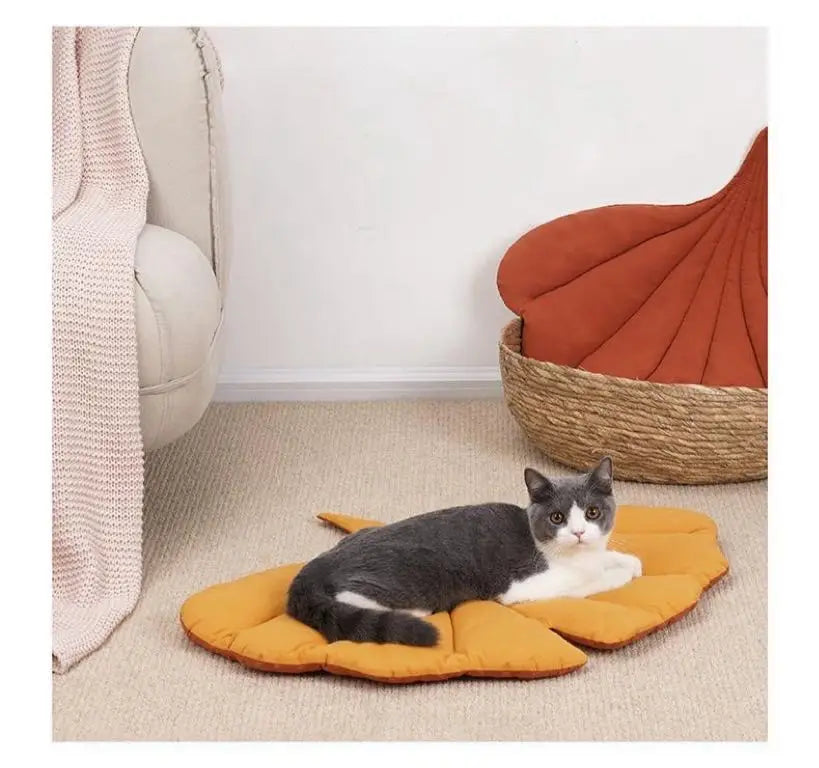 Cat Bed Mats Soft Cotton Leaf Shaped Kitten Cat Puppy Dog Bed Mat Sleep Blanket Home Pets Double Sided Pad Floor Rugs Washable