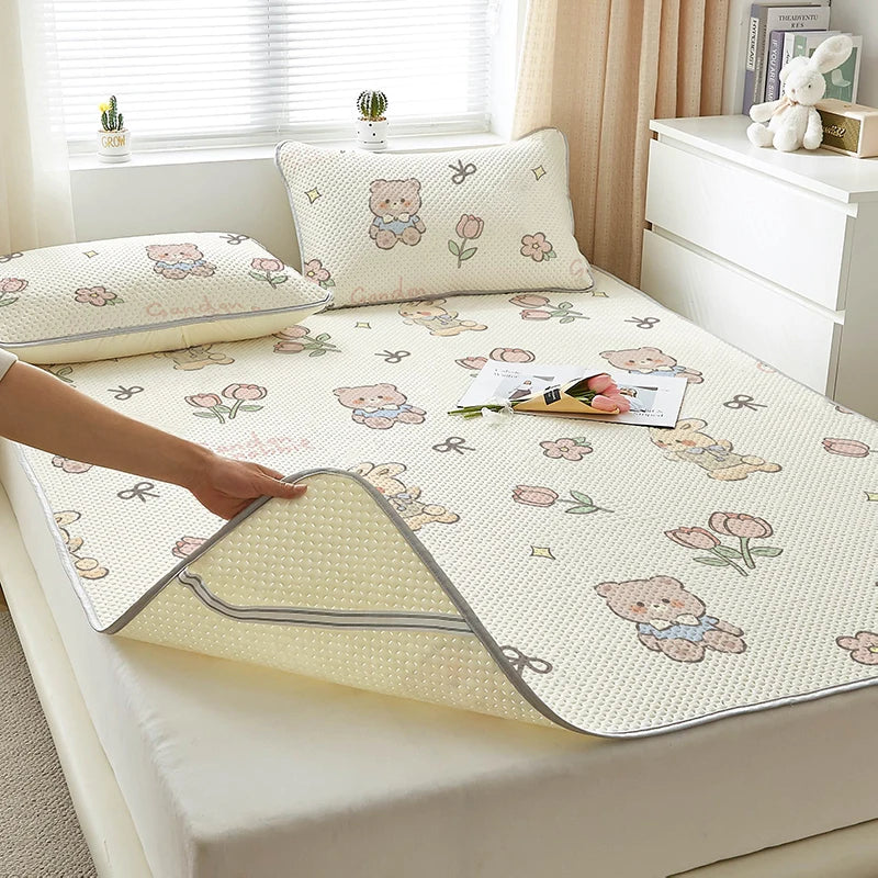 Bed Covers, Yanyangtian Summer cotton pad two-piece / three-piece cartoon series Cool and comfortable bed