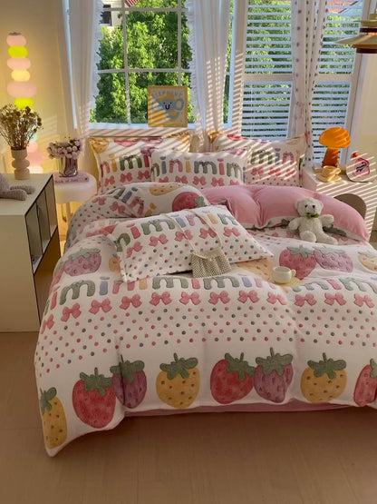 3pcs Floral Strawberry Duvet Cover Set - All-Season Zipper Closure, Machine Washable, Woven Polyester, Active Printing, Includes 2 Pillowcases - Thickened Warm Blanket for Bedroom & Living Room