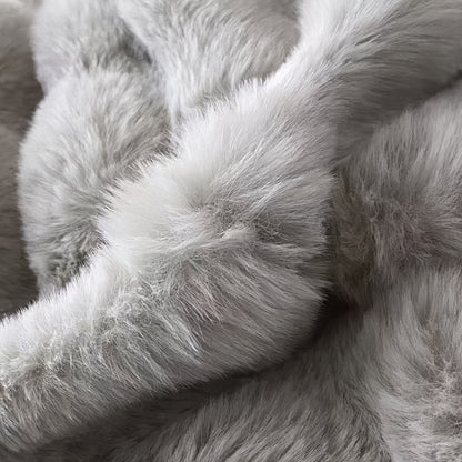 3pcs Simple Solid Color Super Soft Imitation Rabbit Hair Quilt Cover 1 Quilt Cover + 2 Pillowcases, No Core, Polyester, Machine Washable, Comfortable All Seasons, Zipper Closure, Soft and Warm Home and Hotel Bedding