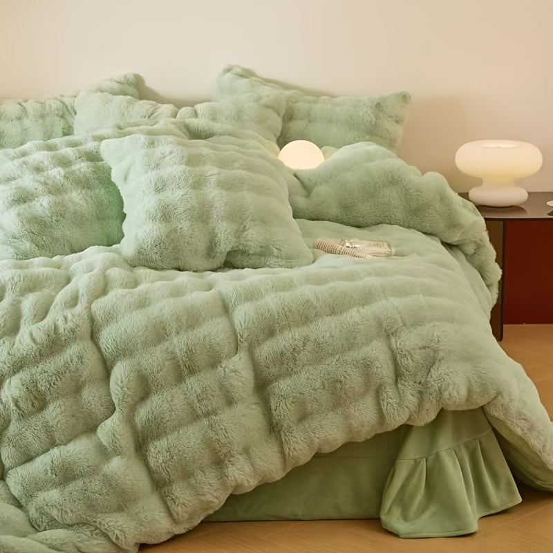 3pcs Simple Solid Color Super Soft Imitation Rabbit Hair Quilt Cover 1 Quilt Cover + 2 Pillowcases, No Core, Polyester, Machine Washable, Comfortable All Seasons, Zipper Closure, Soft and Warm Home and Hotel Bedding